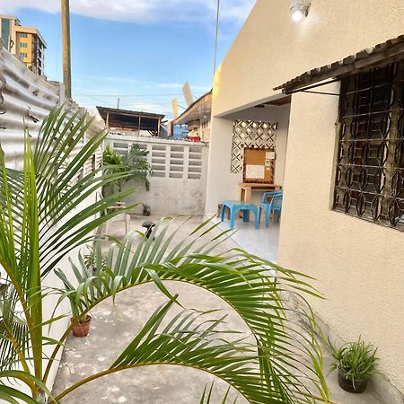 The Nest Haven Hostel Dar es Salaam Eksteriør billede